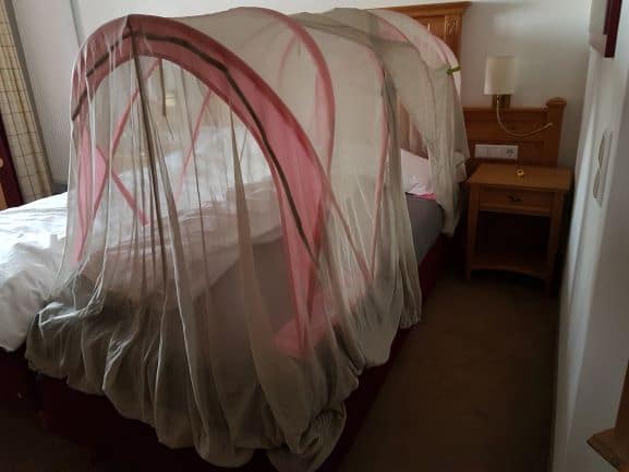 Abschirm-Reise-Baldachin Einzelbett "SILVER-TULLE" (50dB) – Bild 2